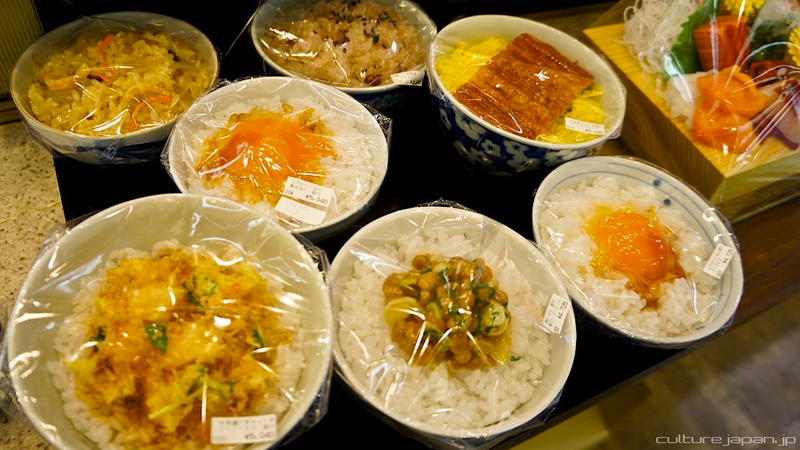 Illustration for article titled This Store Sells Food. Plastic Food.